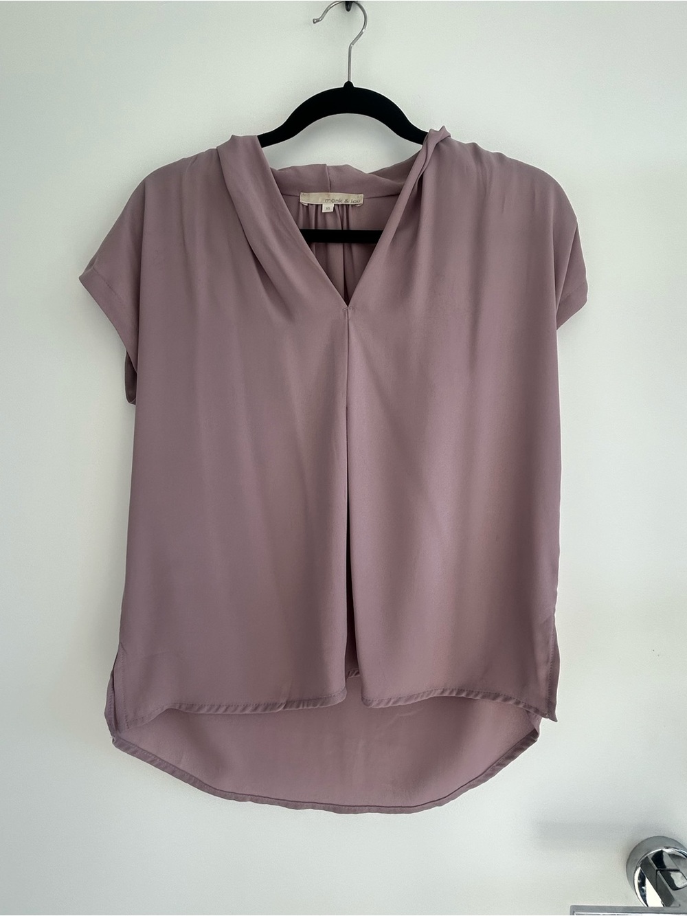 Cap-Sleeve V-Neck Blouse in Dusty Mauve
